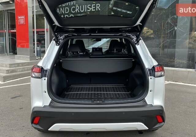 Білий Тойота Corolla Cross, об'ємом двигуна 2 л та пробігом 1 тис. км за 38750 $, фото 13 на Automoto.ua