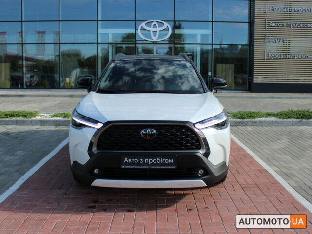 Белый Тойота Corolla Cross, объемом двигателя 2 л и пробегом 2 тыс. км за 38661 $, фото 1 на Automoto.ua