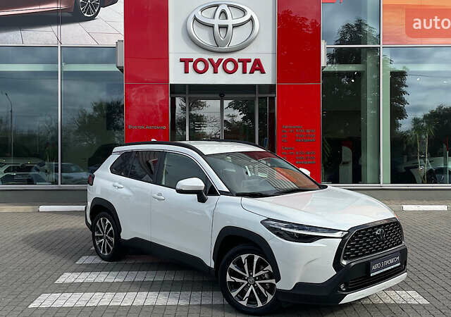 Белый Тойота Corolla Cross, объемом двигателя 2 л и пробегом 1 тыс. км за 39045 $, фото 18 на Automoto.ua