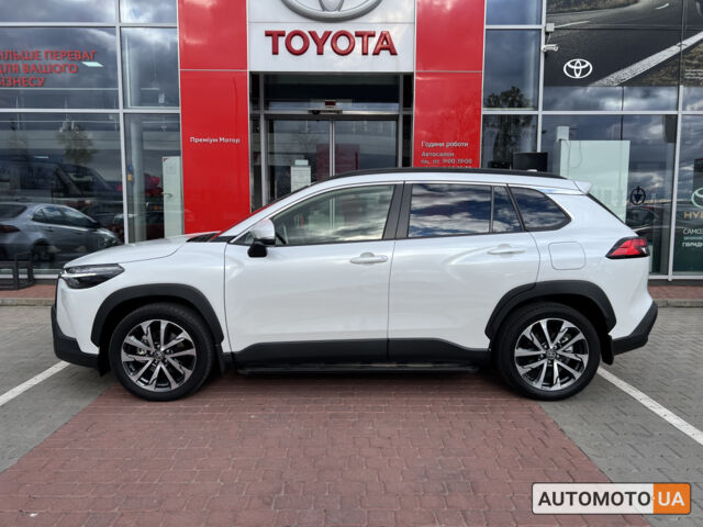 Белый Тойота Corolla Cross, объемом двигателя 2 л и пробегом 3 тыс. км за 39103 $, фото 4 на Automoto.ua