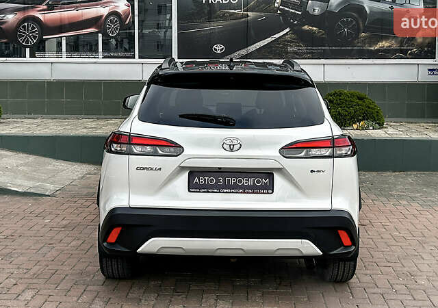 Белый Тойота Corolla Cross, объемом двигателя 1.99 л и пробегом 6 тыс. км за 34991 $, фото 5 на Automoto.ua