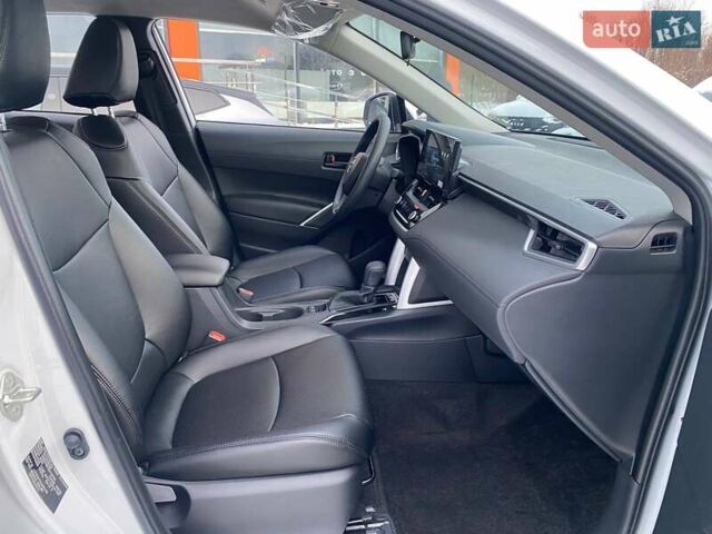Білий Тойота Corolla Cross, об'ємом двигуна 2 л та пробігом 1 тис. км за 27900 $, фото 24 на Automoto.ua