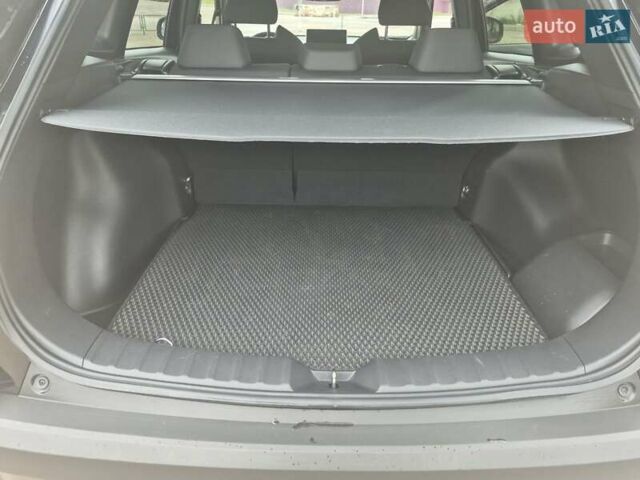 Черный Тойота Corolla Cross, объемом двигателя 2 л и пробегом 33 тыс. км за 32500 $, фото 13 на Automoto.ua