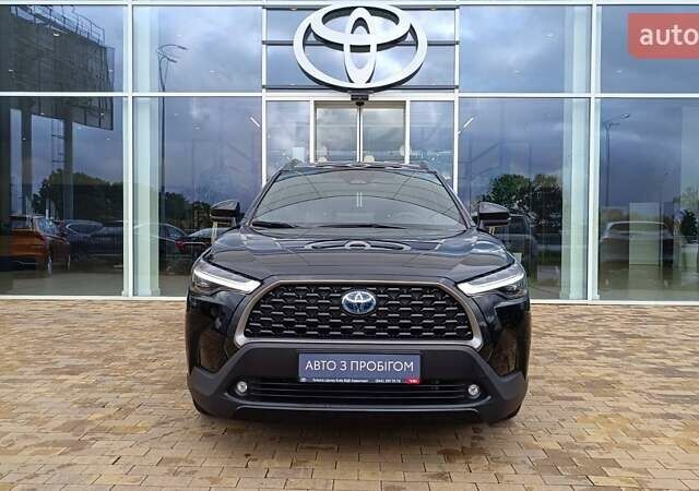 Черный Тойота Corolla Cross, объемом двигателя 2 л и пробегом 13 тыс. км за 38470 $, фото 4 на Automoto.ua