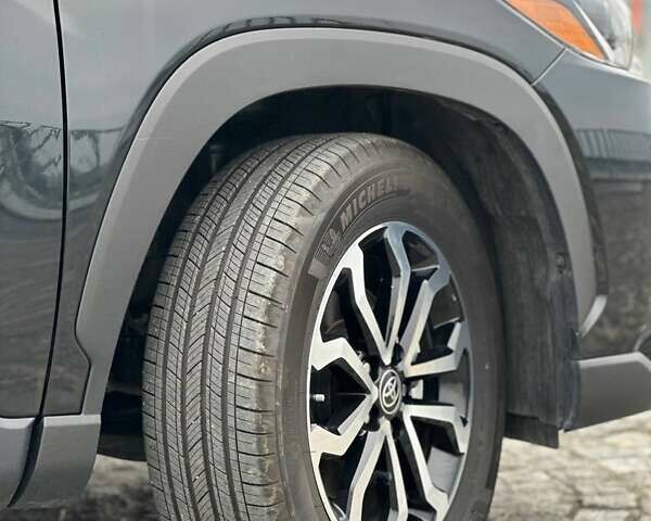Черный Тойота Corolla Cross, объемом двигателя 2 л и пробегом 40 тыс. км за 29500 $, фото 25 на Automoto.ua