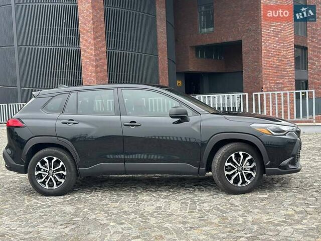 Черный Тойота Corolla Cross, объемом двигателя 2 л и пробегом 40 тыс. км за 29500 $, фото 5 на Automoto.ua
