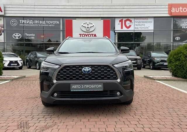 Черный Тойота Corolla Cross, объемом двигателя 2 л и пробегом 22 тыс. км за 32800 $, фото 4 на Automoto.ua