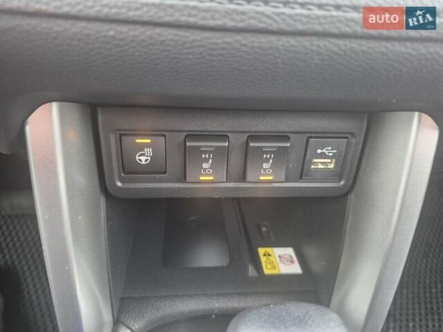 Черный Тойота Corolla Cross, объемом двигателя 2 л и пробегом 33 тыс. км за 32500 $, фото 40 на Automoto.ua