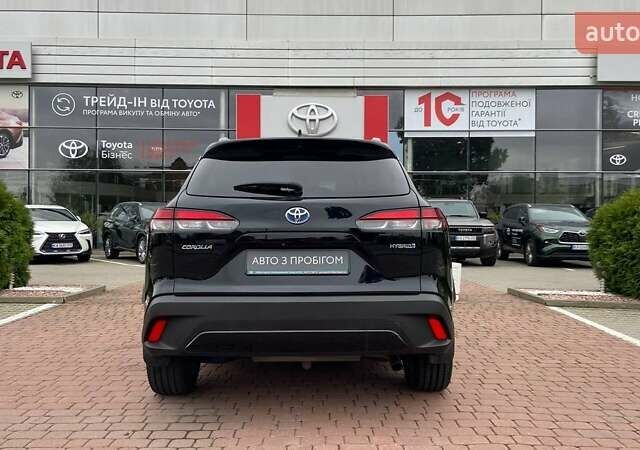 Черный Тойота Corolla Cross, объемом двигателя 2 л и пробегом 22 тыс. км за 32800 $, фото 3 на Automoto.ua