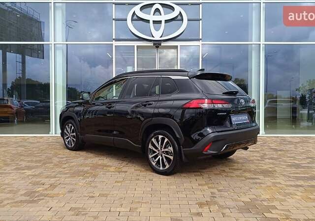 Черный Тойота Corolla Cross, объемом двигателя 2 л и пробегом 13 тыс. км за 38470 $, фото 1 на Automoto.ua
