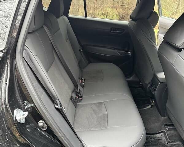 Черный Тойота Corolla Cross, объемом двигателя 2 л и пробегом 29 тыс. км за 31500 $, фото 1 на Automoto.ua
