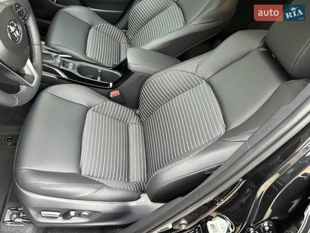 Чорний Тойота Corolla Cross, об'ємом двигуна 2 л та пробігом 5 тис. км за 29700 $, фото 19 на Automoto.ua