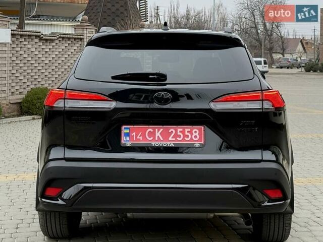 Чорний Тойота Corolla Cross, об'ємом двигуна 2 л та пробігом 5 тис. км за 29700 $, фото 4 на Automoto.ua