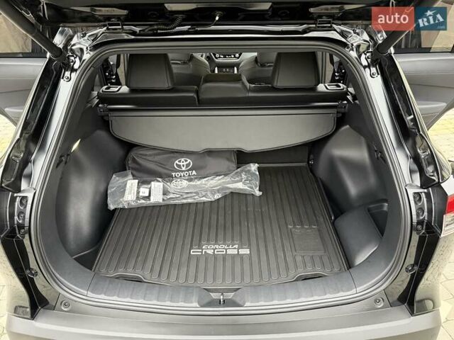 Чорний Тойота Corolla Cross, об'ємом двигуна 2 л та пробігом 5 тис. км за 29700 $, фото 40 на Automoto.ua