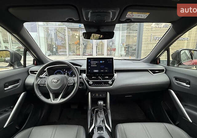 Красный Тойота Corolla Cross, объемом двигателя 2 л и пробегом 5 тыс. км за 38547 $, фото 13 на Automoto.ua