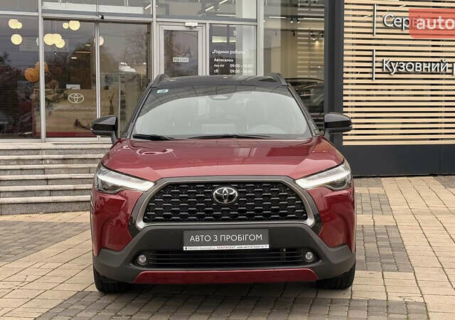 Красный Тойота Corolla Cross, объемом двигателя 2 л и пробегом 5 тыс. км за 38547 $, фото 1 на Automoto.ua