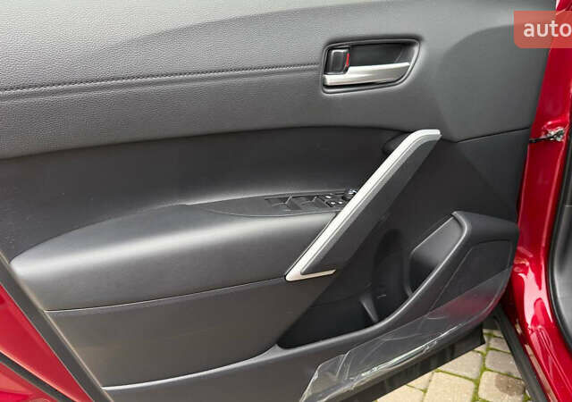 Красный Тойота Corolla Cross, объемом двигателя 2 л и пробегом 5 тыс. км за 38547 $, фото 10 на Automoto.ua