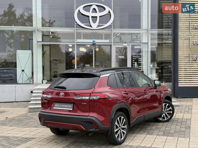 Красный Тойота Corolla Cross, объемом двигателя 2 л и пробегом 5 тыс. км за 38547 $, фото 7 на Automoto.ua