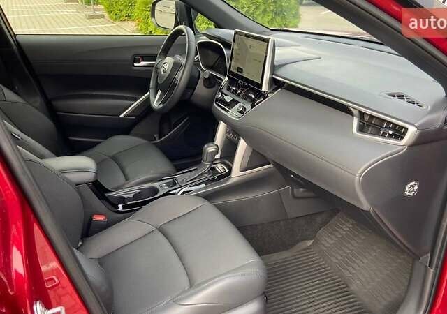 Красный Тойота Corolla Cross, объемом двигателя 2 л и пробегом 2 тыс. км за 38900 $, фото 5 на Automoto.ua