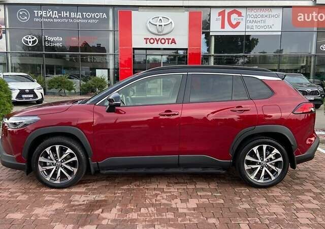 Красный Тойота Corolla Cross, объемом двигателя 2 л и пробегом 2 тыс. км за 38900 $, фото 2 на Automoto.ua