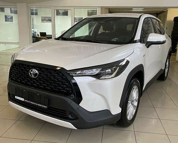 Тойота Corolla Cross, объемом двигателя 0 л и пробегом 1 тыс. км за 28499 $, фото 3 на Automoto.ua