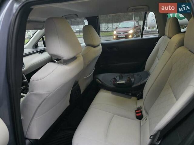 Серый Тойота Corolla Cross, объемом двигателя 2 л и пробегом 78 тыс. км за 23999 $, фото 21 на Automoto.ua
