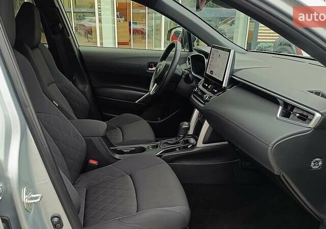 Серый Тойота Corolla Cross, объемом двигателя 2 л и пробегом 46 тыс. км за 33413 $, фото 5 на Automoto.ua