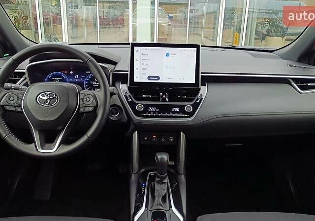 Серый Тойота Corolla Cross, объемом двигателя 2 л и пробегом 46 тыс. км за 33413 $, фото 7 на Automoto.ua