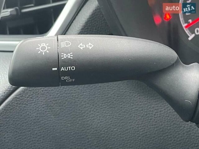 Серый Тойота Corolla Cross, объемом двигателя 2 л и пробегом 4 тыс. км за 24000 $, фото 32 на Automoto.ua