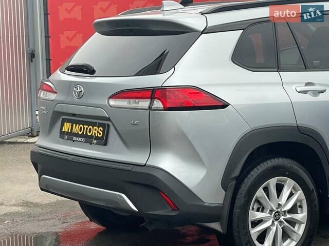 Серый Тойота Corolla Cross, объемом двигателя 2 л и пробегом 4 тыс. км за 24000 $, фото 4 на Automoto.ua