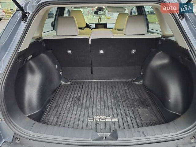 Серый Тойота Corolla Cross, объемом двигателя 2 л и пробегом 78 тыс. км за 23999 $, фото 30 на Automoto.ua