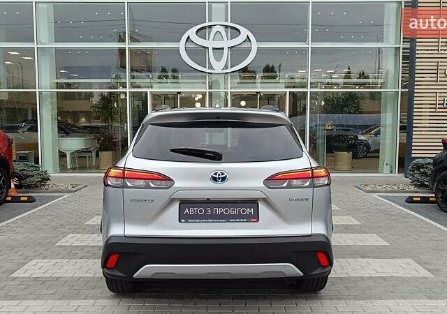 Серый Тойота Corolla Cross, объемом двигателя 2 л и пробегом 46 тыс. км за 33413 $, фото 3 на Automoto.ua