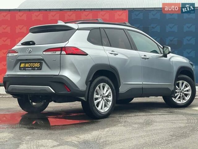 Серый Тойота Corolla Cross, объемом двигателя 2 л и пробегом 4 тыс. км за 24000 $, фото 3 на Automoto.ua