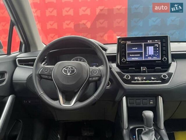 Серый Тойота Corolla Cross, объемом двигателя 2 л и пробегом 4 тыс. км за 24000 $, фото 24 на Automoto.ua