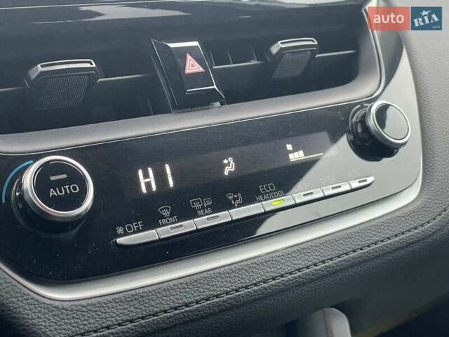 Серый Тойота Corolla Cross, объемом двигателя 2 л и пробегом 4 тыс. км за 24000 $, фото 35 на Automoto.ua