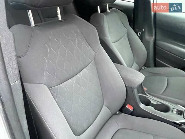 Серый Тойота Corolla Cross, объемом двигателя 2 л и пробегом 4 тыс. км за 24000 $, фото 49 на Automoto.ua