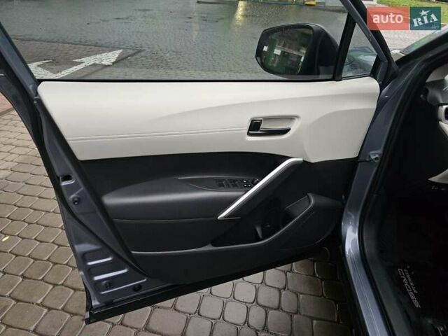 Серый Тойота Corolla Cross, объемом двигателя 2 л и пробегом 78 тыс. км за 23999 $, фото 34 на Automoto.ua