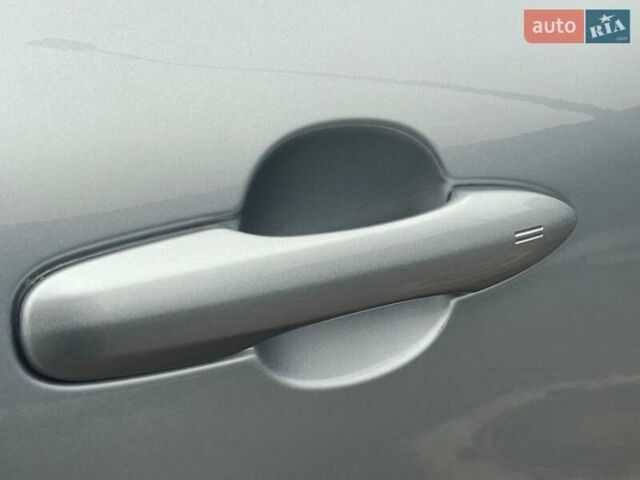 Серый Тойота Corolla Cross, объемом двигателя 2 л и пробегом 4 тыс. км за 24000 $, фото 19 на Automoto.ua