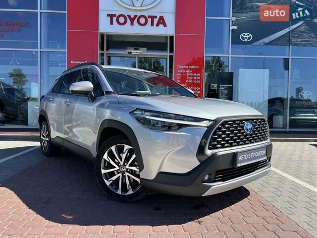 Сірий Тойота Corolla Cross, об'ємом двигуна 2 л та пробігом 23 тис. км за 31654 $, фото 2 на Automoto.ua