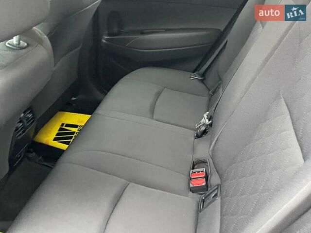 Серый Тойота Corolla Cross, объемом двигателя 2 л и пробегом 4 тыс. км за 24000 $, фото 45 на Automoto.ua