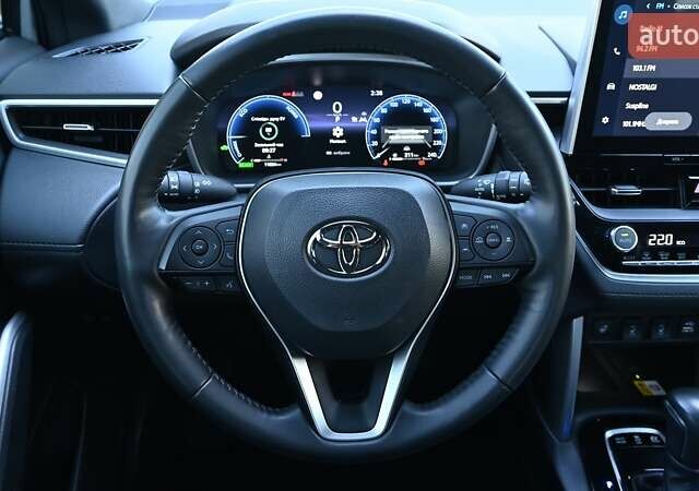 Серый Тойота Corolla Cross, объемом двигателя 2 л и пробегом 12 тыс. км за 31550 $, фото 8 на Automoto.ua