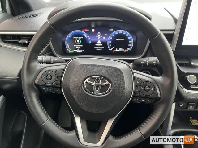 Серый Тойота Corolla Cross, объемом двигателя 2 л и пробегом 40 тыс. км за 35077 $, фото 10 на Automoto.ua