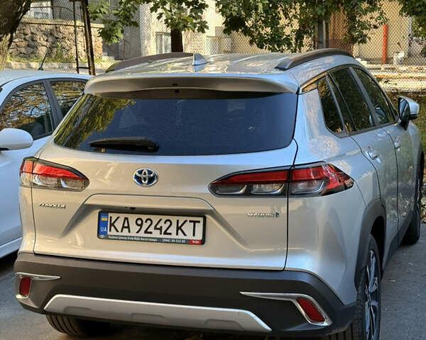 Серый Тойота Corolla Cross, объемом двигателя 2 л и пробегом 47 тыс. км за 34000 $, фото 1 на Automoto.ua