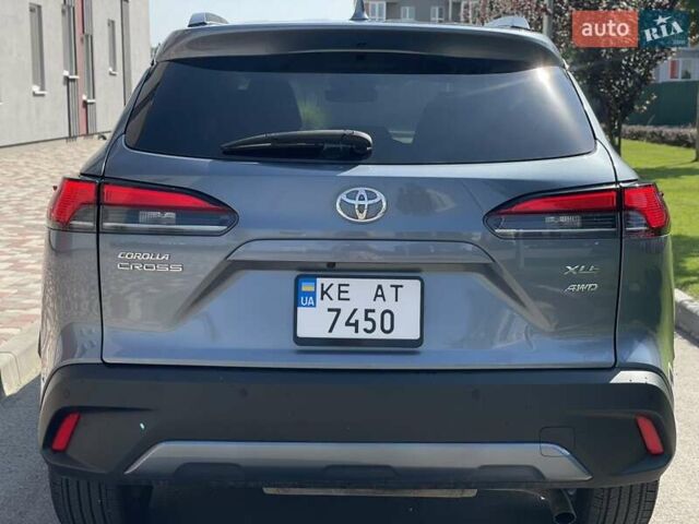 Серый Тойота Corolla Cross, объемом двигателя 2 л и пробегом 5 тыс. км за 24999 $, фото 4 на Automoto.ua