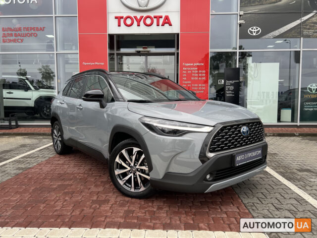 Серый Тойота Corolla Cross, объемом двигателя 2 л и пробегом 40 тыс. км за 35077 $, фото 2 на Automoto.ua
