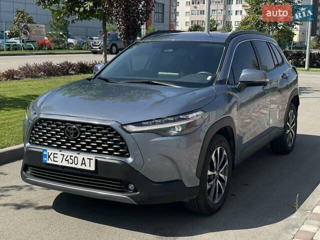 Серый Тойота Corolla Cross, объемом двигателя 2 л и пробегом 5 тыс. км за 24999 $, фото 7 на Automoto.ua