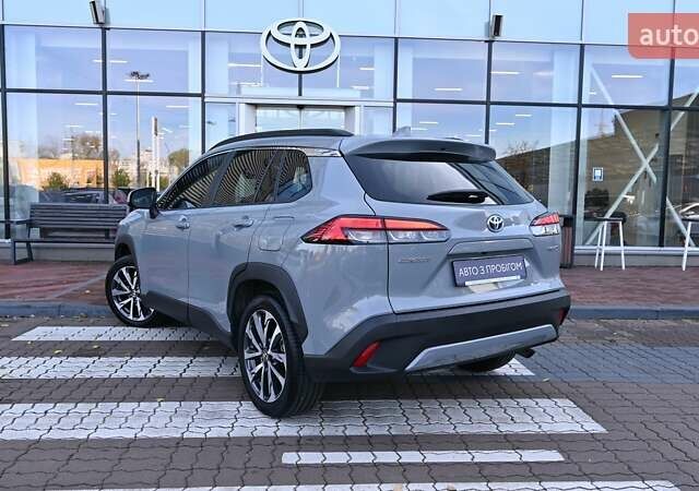 Серый Тойота Corolla Cross, объемом двигателя 2 л и пробегом 12 тыс. км за 31550 $, фото 1 на Automoto.ua