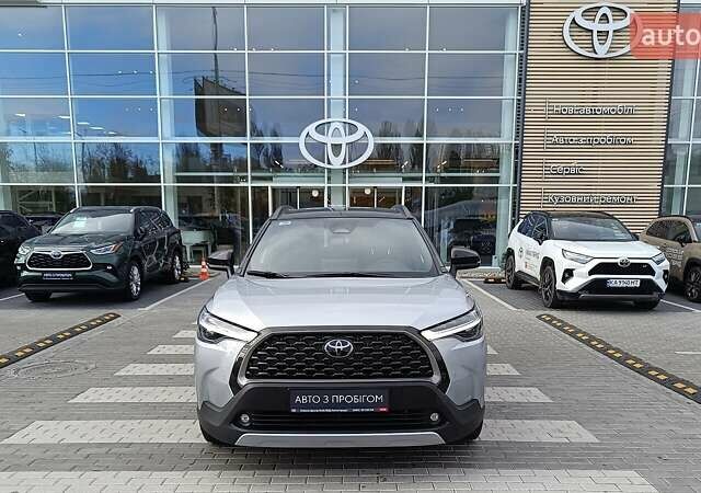 Серый Тойота Corolla Cross, объемом двигателя 2 л и пробегом 16 тыс. км за 39681 $, фото 4 на Automoto.ua
