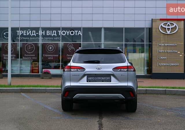 Серый Тойота Corolla Cross, объемом двигателя 2 л и пробегом 1 тыс. км за 38330 $, фото 3 на Automoto.ua