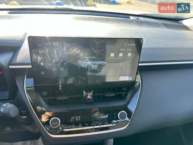 Серый Тойота Corolla Cross, объемом двигателя 1.99 л и пробегом 1 тыс. км за 28500 $, фото 4 на Automoto.ua